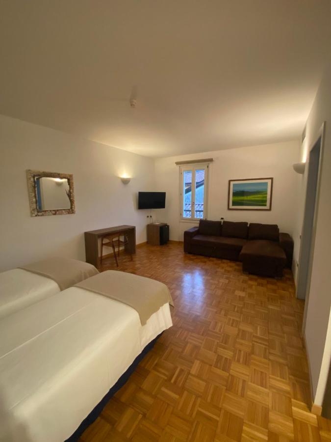 Albergo Del Sole Porto Valtravaglia Exterior photo